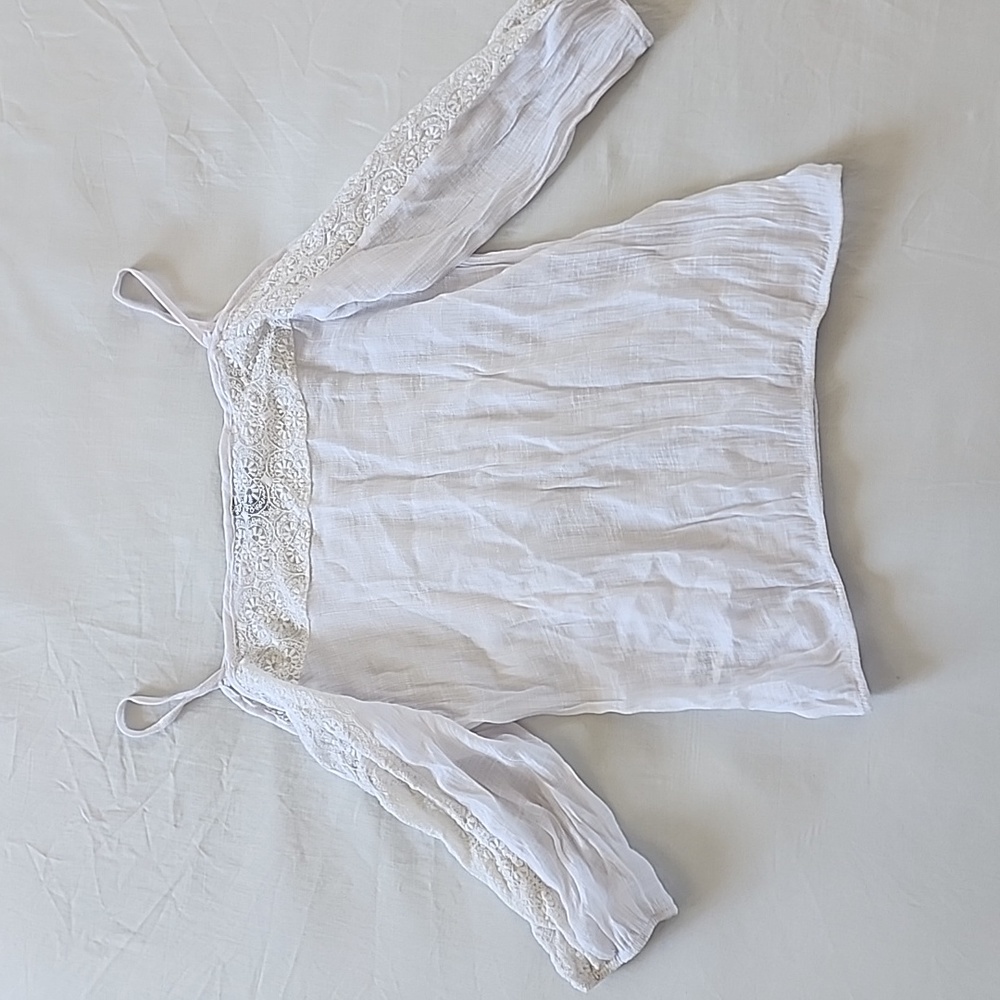 ✨️ Airy Top ✨️ - Picture 3 of 3